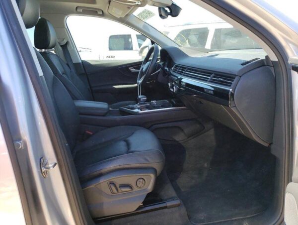 AUDI Q7 PRESTIGE купить в москве