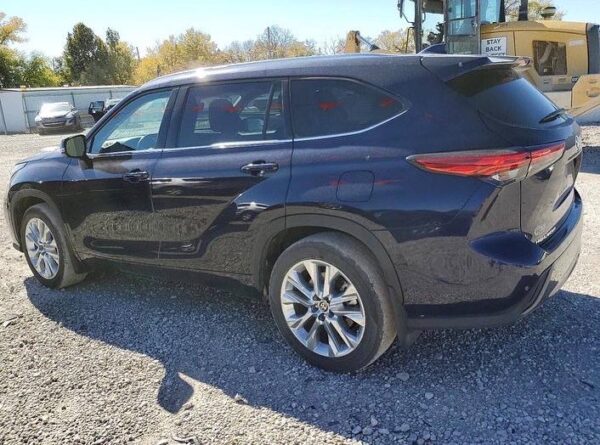 TOYOTA HIGHLANDER LIMITED купить в москве