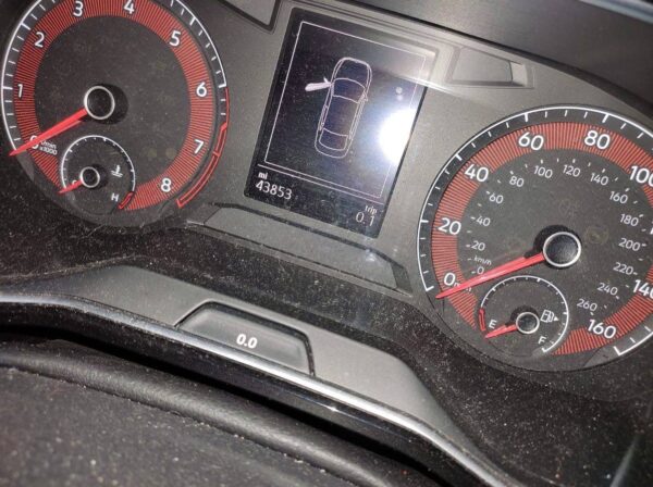 Volkswagen Jetta купить в Москве
