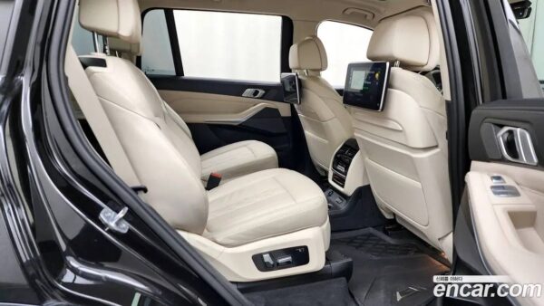 BMW X7 xDrive 40i купить в москве - авто из кореи